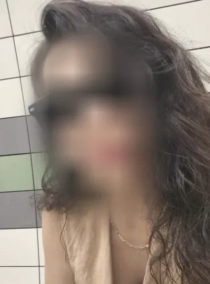 Anna, 36