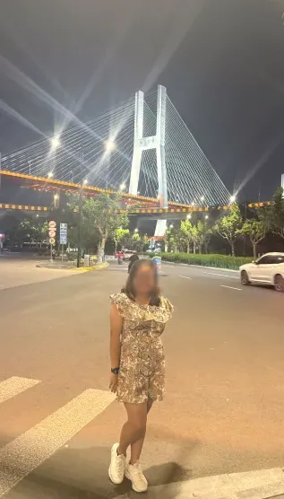 Charlotte, 34