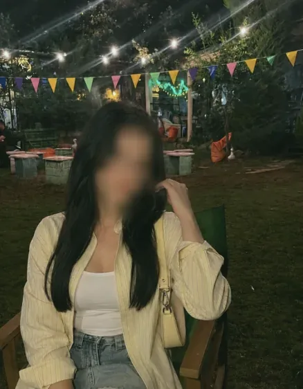 Christina, 24