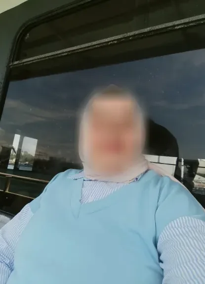 Ela, 35