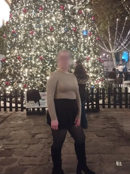 Elena, 23