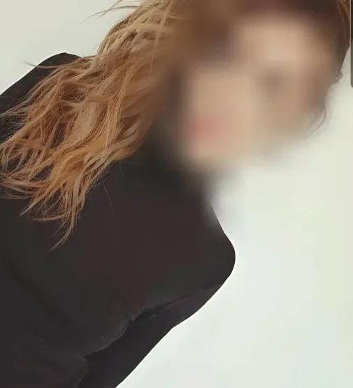 Jacqueline, 28