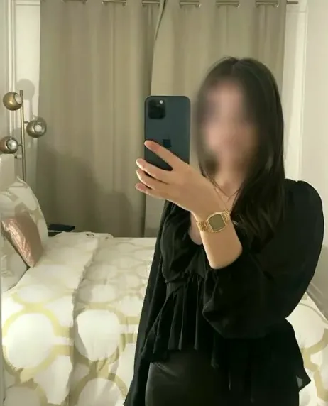 Laura, 21