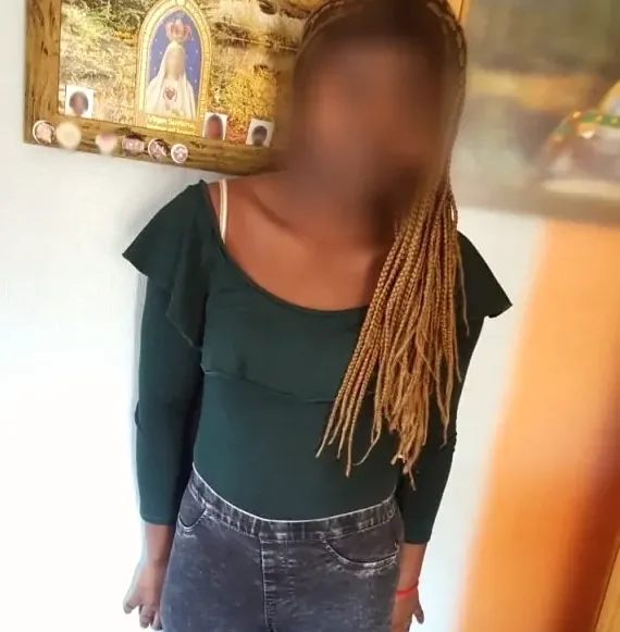 Lilly, 36