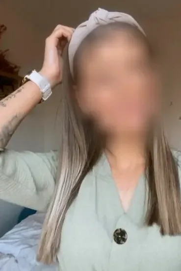 Lotta, 26