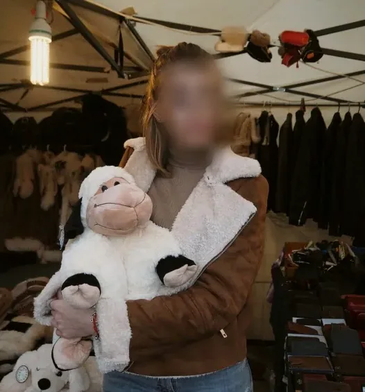 Luisa, 35