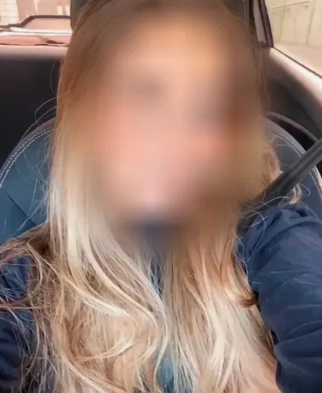 Nadine, 27