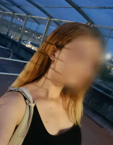 Nadine, 23