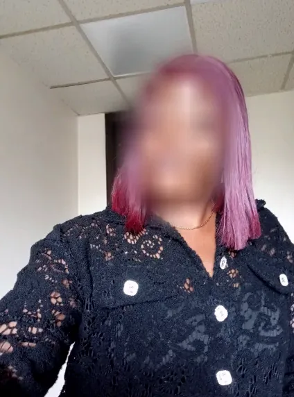 Sandra, 38